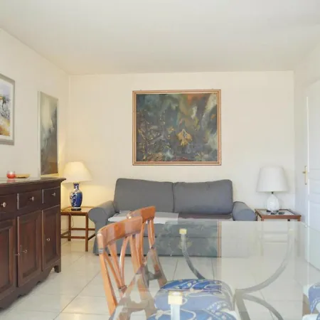 Antibes, 2 Pieces, 4 Personnes - Fr-1-252-123 Апартаменты Антиб