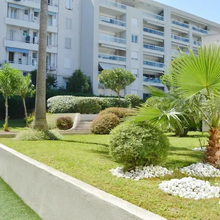 Antibes, 2 Pieces, 4 Personnes - Fr-1-252-123 Апартаменты *