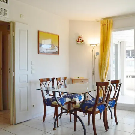 Antibes, 2 Pieces, 4 Personnes - Fr-1-252-123 *